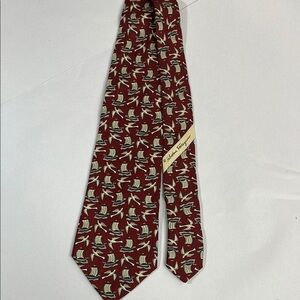 SALVATORE FERRAGAMO Men Silk Necktie
Burgundy Red Dove Boat Novelty Print Luxury